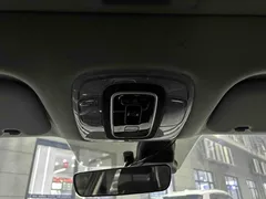 2022 Hyundai Elantra 1.5L CVT LUX Premium — фото 8