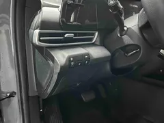 2022 Hyundai Elantra 1.5L CVT LUX Premium — фото 14