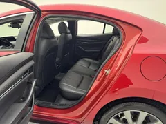 2021 Mazda Mazda3 2.0L AT, красный — фото 17
