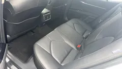 2022 Toyota Camry 2.5G Luxury, белый — фото 8