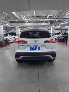 2022 Toyota Frontlander 2.0L CVT Elite, белый — фото 7