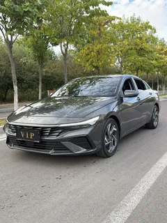 2023 Hyundai Elantra 1.5L CVT LUX Premium — фото 1