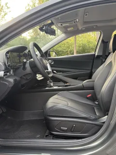 2023 Hyundai Elantra 1.5L CVT LUX Premium — фото 4