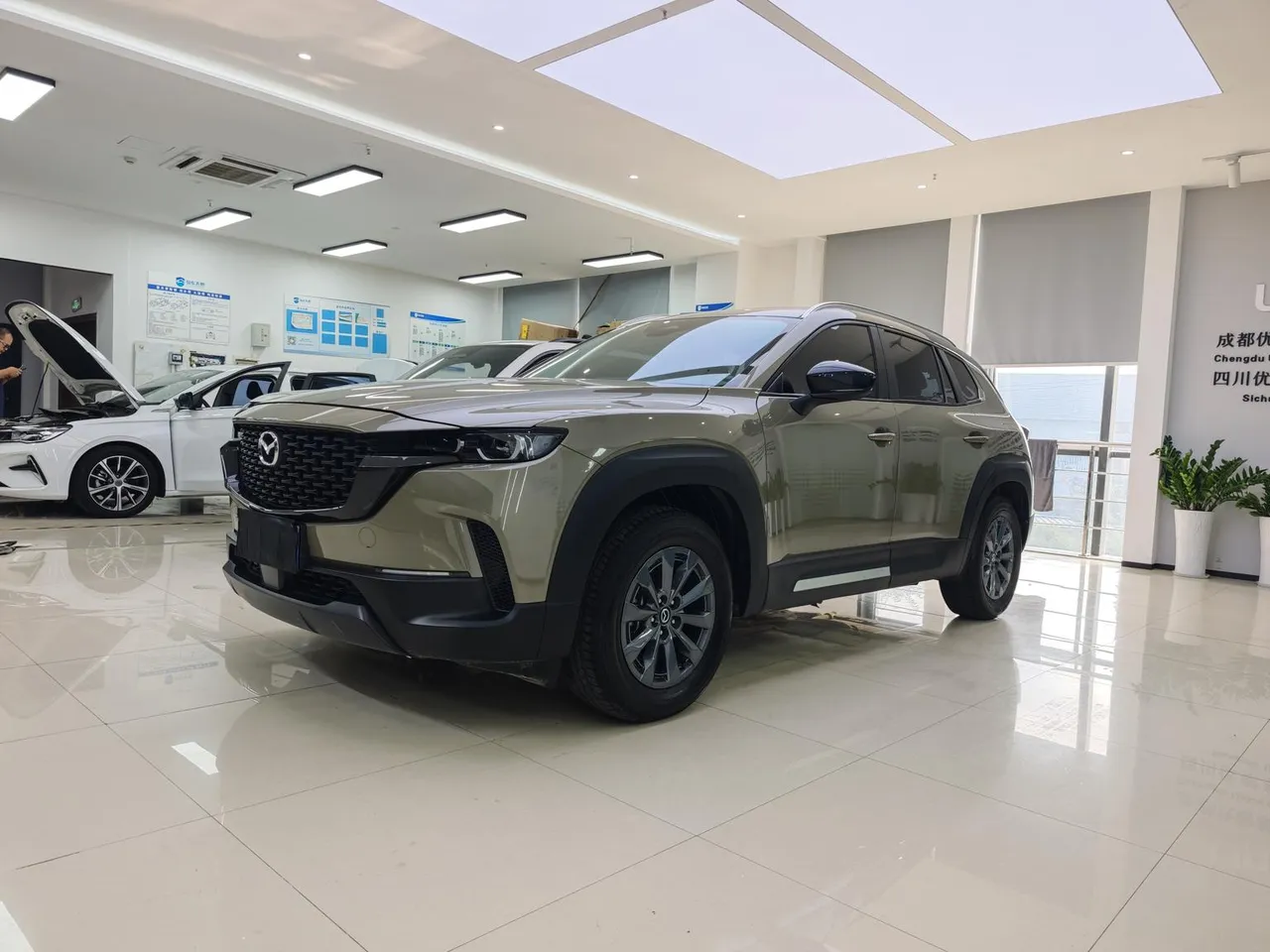 2023 Mazda CX-50 2.0L AT