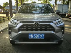 2022 Toyota RAV4 2.0L CVT 2WD Premium — фото 2