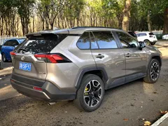 2022 Toyota RAV4 2.0L CVT 2WD Premium — фото 9