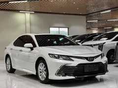 2021 Toyota Camry 2.0G Luxury, белый — фото 3