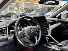 2021 Toyota Camry 2.0G Luxury, белый — фото 5