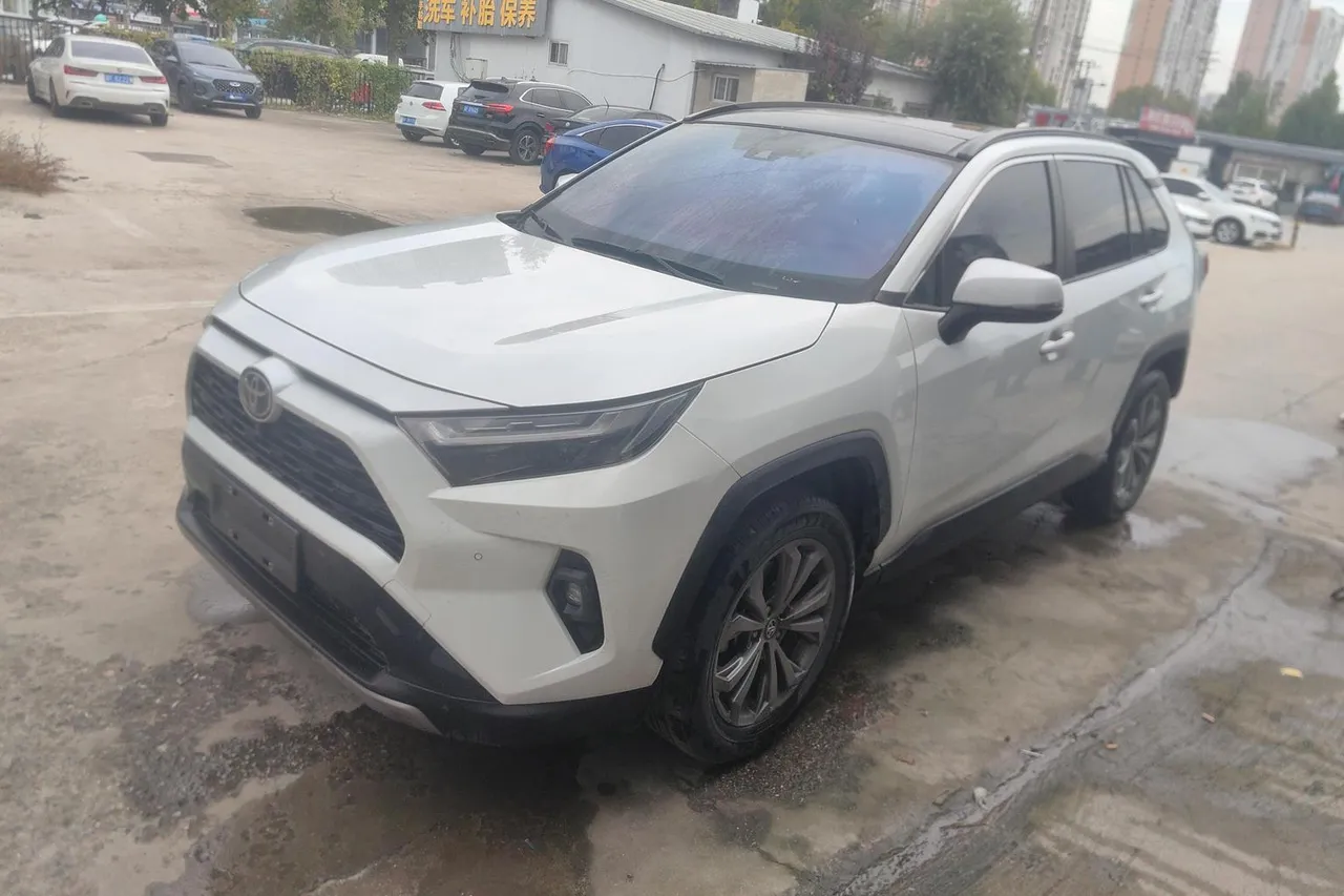 2023 Toyota RAV4 2.0L CVT 2WD Fashion Plus