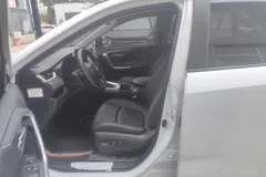2023 Toyota RAV4 2.0L CVT 2WD Fashion Plus, белый — фото 6