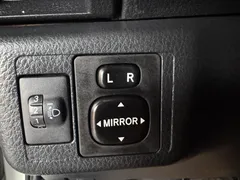 2022 Toyota Yaris L Zhixuan X 1.5L CVT Luxury Plus — фото 14