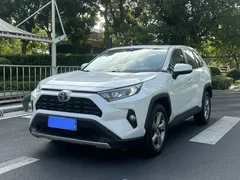 2021 Toyota RAV4 2.0L CVT 2WD Fashion, белый — фото 1