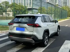 2021 Toyota RAV4 2.0L CVT 2WD Fashion, белый — фото 4