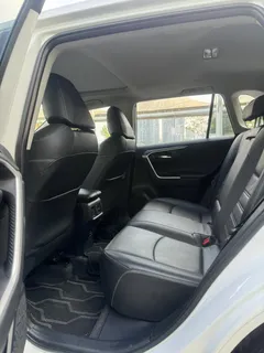 2021 Toyota RAV4 2.0L CVT 2WD Fashion, белый — фото 6