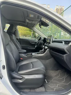 2021 Toyota RAV4 2.0L CVT 2WD Fashion, белый — фото 7