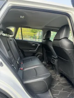 2021 Toyota RAV4 2.0L CVT 2WD Fashion, белый — фото 8
