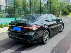 2022 Toyota Camry 2.5G Luxury, чёрный — фото 4