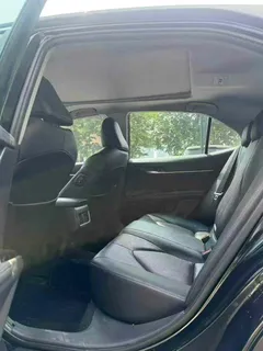 2022 Toyota Camry 2.5G Luxury, чёрный — фото 7