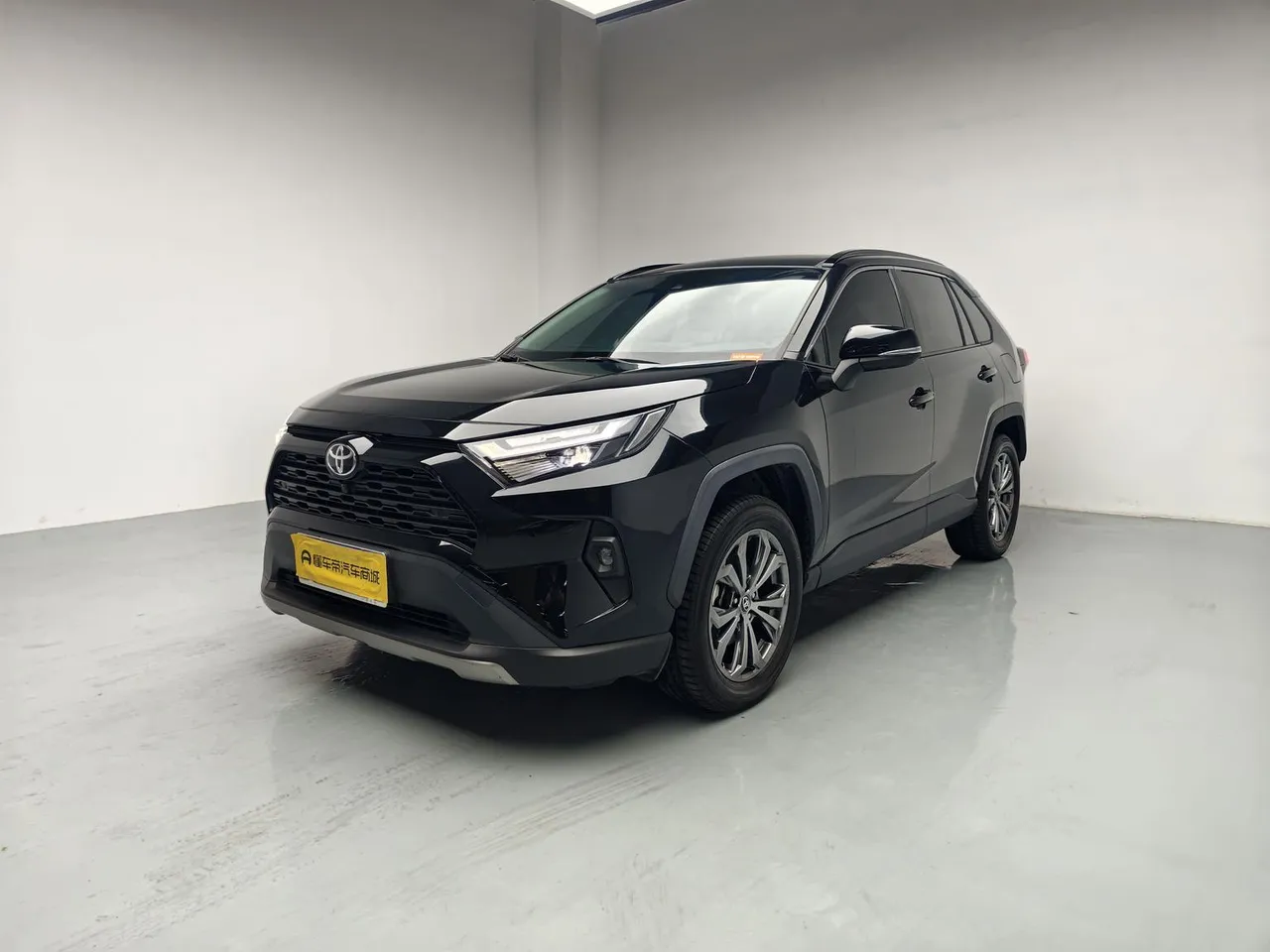 2023 Toyota RAV4 2.0L CVT 2WD Fashion Plus