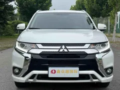 2021 Mitsubishi Outlander 2.0L 2WD 5, белый — фото 2