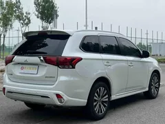 2021 Mitsubishi Outlander 2.0L 2WD 5, белый — фото 6