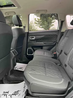 2021 Mitsubishi Outlander 2.0L 2WD 5, белый — фото 7