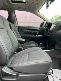 2021 Mitsubishi Outlander 2.0L 2WD 5, белый — фото 8