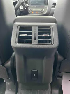 2021 Mitsubishi Outlander 2.0L 2WD 5, белый — фото 16