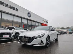 2022 Hyundai Elantra 1.5L CVT LUX Premium, белый — фото 1