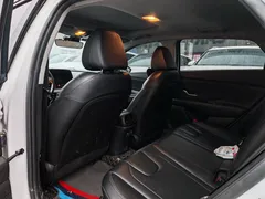 2022 Hyundai Elantra 1.5L CVT LUX Premium, белый — фото 7