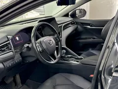 2021 Toyota Camry 2.5G Luxury, чёрный — фото 6