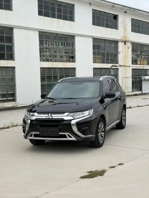2021 Mitsubishi Outlander 2.0L 2WD 5