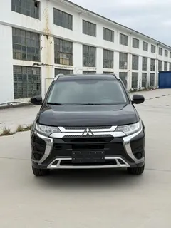 2021 Mitsubishi Outlander 2.0L 2WD 5, чёрный — фото 3
