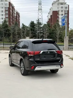 2021 Mitsubishi Outlander 2.0L 2WD 5, чёрный — фото 4