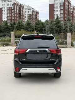 2021 Mitsubishi Outlander 2.0L 2WD 5, чёрный — фото 6