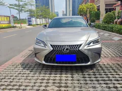 2022 Lexus ES 200 Excellence — фото 2