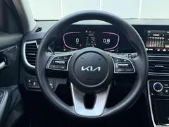 2023 Kia Seltos 1.5L IVT Luxury, белый — фото 9