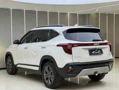 2023 Kia Seltos 1.5L IVT Luxury, белый — фото 18