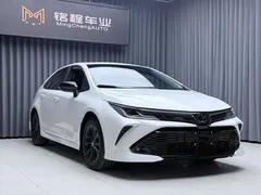 2021 Toyota Corolla 1.5L CVT GR SPORT, белый — фото 3