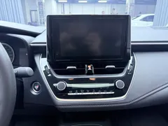 2021 Toyota Corolla 1.5L CVT GR SPORT, белый — фото 13