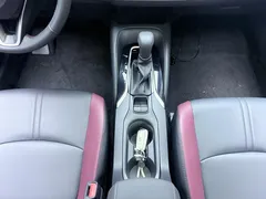 2021 Toyota Corolla 1.5L CVT GR SPORT, белый — фото 14