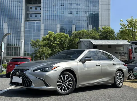 2022 Lexus ES 200 Excellence