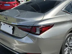 2022 Lexus ES 200 Excellence — фото 14