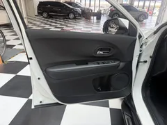 2022 Honda Vezel 1.5L CVT Elite, белый — фото 8
