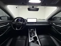 2023 Geely Emgrand 4th Gen 1.5L CVT Premium Champion — фото 9