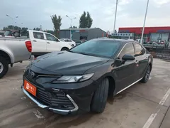 2021 Toyota Camry 2.5G Luxury, чёрный — фото 1