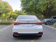 2023 Toyota Avalon 2.5L AT Luxury, белый — фото 8
