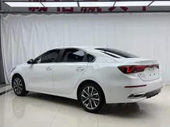 2021 Kia Cerato 1.5L IVT Fashion, белый — фото 6