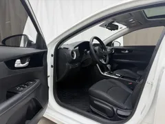2021 Kia Cerato 1.5L IVT Fashion, белый — фото 8