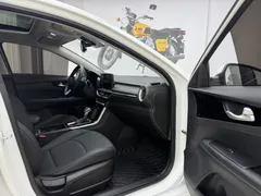 2021 Kia Cerato 1.5L IVT Fashion, белый — фото 15